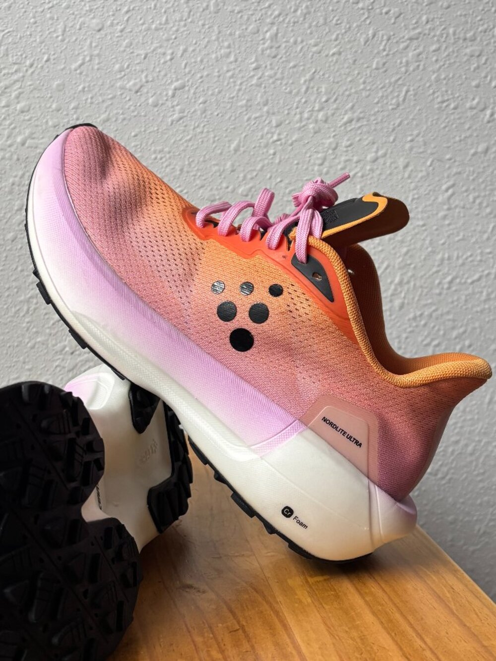 Craft CTM Nordlite Ultra Women's Running Shoes Size 10 Peach Pink Gradient